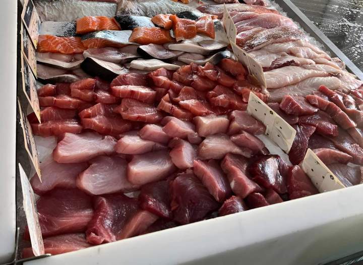 Une large sélection de poissons et fruits de mer pour les professionnels